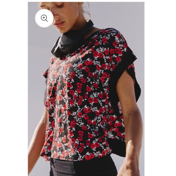 NWT FREE PEOPLE MOVEMENT My Time Printed Tee - Picture 4 of 8